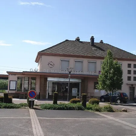 Apartment Appartement, *